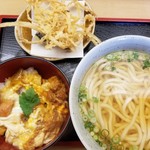 Saito Udon Ten - ひな玉うどんとミニ親子丼とごぼうのかきあげ