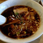 Ramen Futatsu de Jubun desu yo. - 黒醤油ラーメン 700円