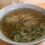 大門 - 煮干し香る、あっさりしたラーメン。基本の八戸ラーメンと言う感じ。