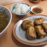 大門 - 後から来た、半ライスと餃子。