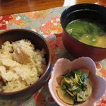 ぢゞばゞ - 松茸風味飯、味噌汁、大根の柚子こしょう炒め