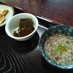 蕎麦 竹の華 - 前菜 : 右手前から「蕎麦粥」、「昆布」、「そば粉揚げ」