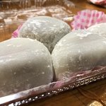 Isshin Do - いちご大福…見るからに美味しそう♪