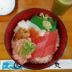 Don maru Sekime Ten - まぐろ系とイカがおいしい。酢飯もいい感じ。ウニは微妙。