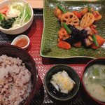 大戸屋 - 鶏と野菜の黒酢あん定食