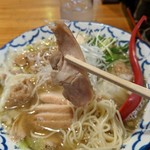 MUTO RAMEN BAR - 鶏チャーシューはかなりの弾力