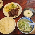 Iwaya no Gyutan - 牛たん定食（1260円）＋麦飯大盛＋とろろ