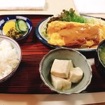 いよや食堂 - 鮭ピカタ定食