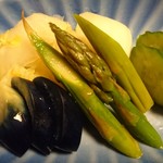 Take Zushi - お漬物。アスパラのお漬物初めてかも。全部、上品な味です。白菜のは梅？大葉？の味が少しした。