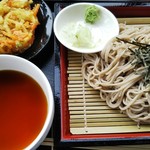 オアシスなんもく - かき揚げざる蕎麦700円