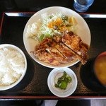 ごはん屋 花りん - 鶏から揚げ定食780円