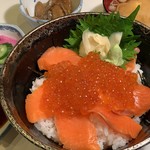 鮪どんや - 料理写真: