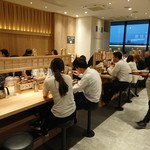 Bettei Takei Nanba Ramen Ichiza Ten - 店内