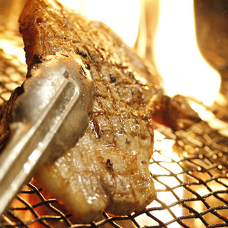 備長炭使用◎カリッとジューシーに焼き上げる大山鶏の炭火焼き