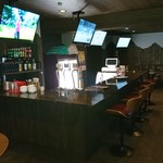 Dining&Sports Bar VIBES - カウンター席