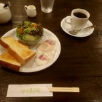 カフェ・ド・ベル - 料理写真:モーニング（ホットコーヒー）530円