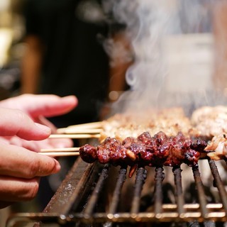 毎日厳選したぷりっぷりの朝引きの地鶏、国産野菜100％使用店