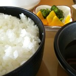 Tomoe - ご飯＆香の物