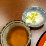 そば助 - 出汁と薬味