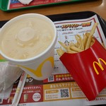 McDonald's Kuwana Apita Ten - ポテトとオレンジジュース