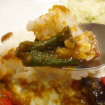 Curry Kurabu Ruu Shimizudera Ninenzaka Ten - 私的には可もなく不可も無く、美味しいカレーでした。お肉も野菜 （満願寺唐辛子） も一杯。