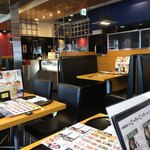 Goemon Chikushino Ten - 店内をパシャ 誰も居らん客
                      平日の開店直後