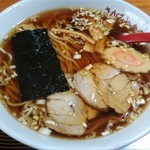 相模屋食堂 - ラーメンもシンプルで値段以上に美味しい。