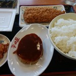 大衆食堂 半田屋 - ライス小、秋刀魚フライ、ハンバーグ、唐揚げ、納豆、味のり