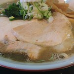 津軽煮干中華蕎麦 サムライブギー - うほー、久々のセメントにチャーシューも沢山＼(^^)／