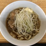 Ramen Jiro Kannana Shinshin Daita Ten - ラーメン 780円　麺半分・ヤサイ少な目にんにくで