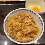 Yoshinoya Dila Oyama Ten - 牛丼 小盛 332円。玉子 65円。