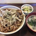 すき家 - 「きのこペペロンチーノ牛丼（大盛り）」（おしんこセット）800円也。税込。