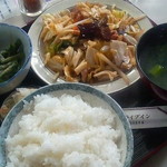 津川ドライブイン  - 肉炒め定食