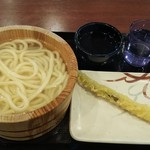 丸亀製麺 - 釜揚げうどんとアスパラ天 計460円 (2019.10.30)