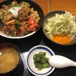 Kushi Hatchin Nakano Minamiguchi Ten - 焼鳥丼秘伝たれ味（780円）