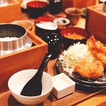 Tonkatsu MIDORIYA - 各種御膳や単品物ご用意しております。