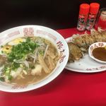 Ton Taro Motomachi Ten - 味噌ラーメンと餃子