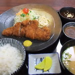 矢田かつ - 食べたらわかるおいしさ！六白豚定食！矢田とん自慢の味噌とソースの二種類でどうぞ☆。・