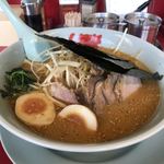 Ramen Yamaoka Ya Wakkanai Ten - 特製味噌ねぎチャーシューにクーポン味玉