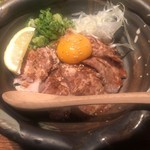 Mako Ya - イベリコ豚のローストポークたたき丼