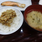 Lodge Hot Time - 納豆ご飯、味噌汁