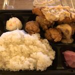 丸なからあげ - からあげ白身弁当¥450