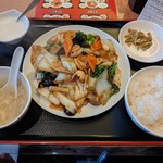 Chinese Saikan Ryusei En - 八宝菜定食（850円）