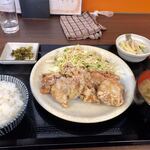 てるてる食堂 - 昼の部　　唐揚げ定食