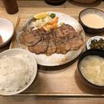 Yurakucho Umaya no Gakuya - 2019.11.26  牛たん麦とろろ定食