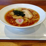 モーメント - 料理写真:【2019.12.12(木)】醤油ラーメン(並盛)290円