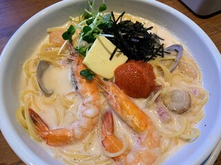 Jolly-Pasta Oohito Ten - エビとアサリの明太子クリームスープパスタ 1,090円税抜