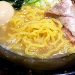 北海道らーめん 奥原流 久楽 - 麺