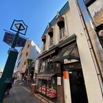 Junkissa Luna Motomachi Ten - 