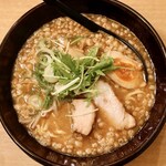 Kunekune Oosu Manshoji Ten - 煮干しみそとんこつラーメン